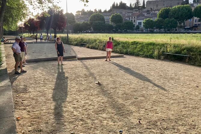 Play Pètanque, Fun for Families, Couples, Everyone - in English - How to Play Pètanque
