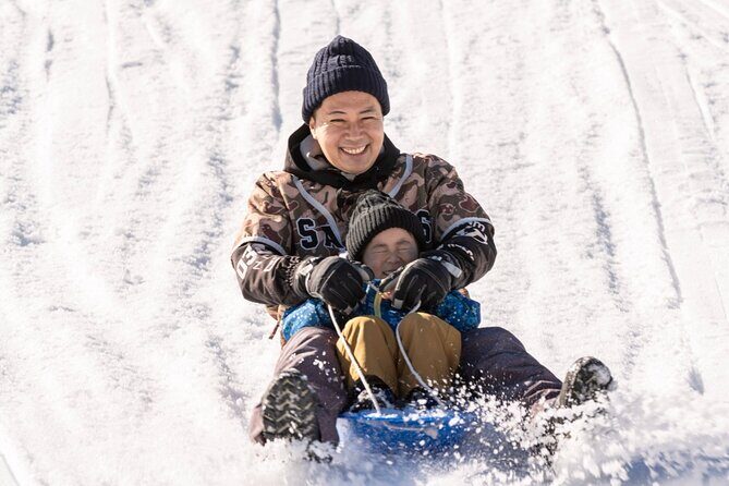 Play with Snow Crab Buffet Lunch and Strawberry Picking Bus Tour - FAQs