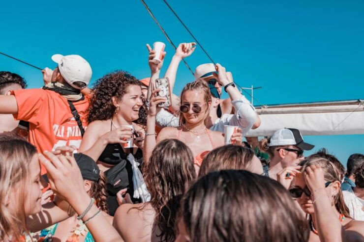 Playa De Palma: Boat Party With DJ, Buffet and Entertainment - Good To Know