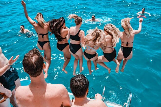Playa De Palma: Boat Party With DJ, Buffet and Entertainment - Experience