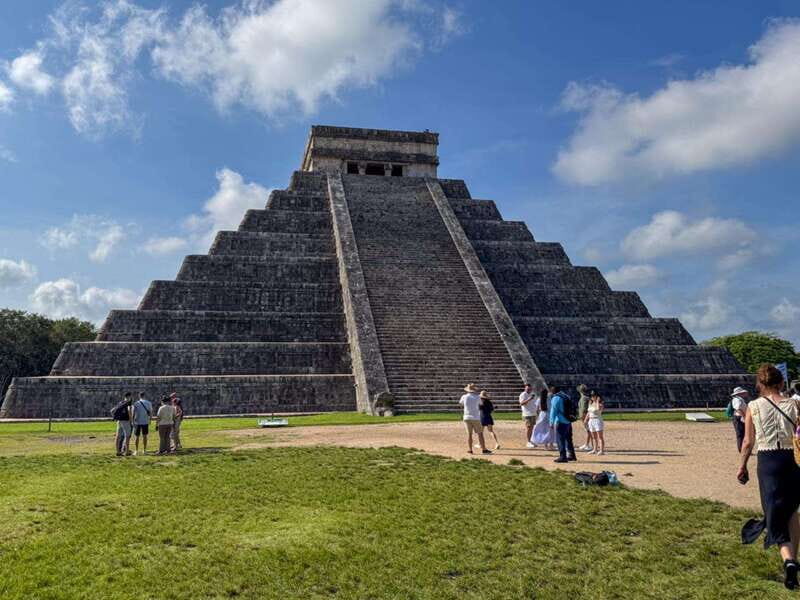 Playa del Carmen: Chichen Itza, Valladolid, Cenote & Buffet - Valladolid: A Colonial Charm