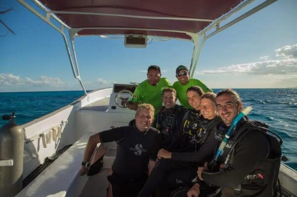 Playa Del Carmen: Discovery Scuba Diving Experience - Safety and Precautions