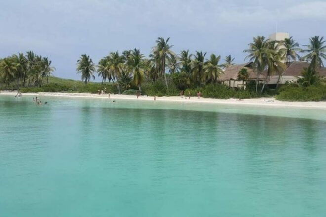 Playa Del Carmen: Isla Mujeres Catamaran Cruise With Lunch - Transportation and Meeting Point