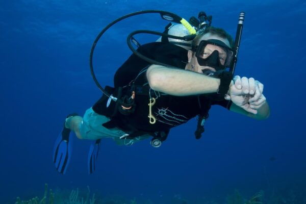 Playa Del Carmen: PADI Advance Open Water in Riviera Maya - Instructor Qualifications