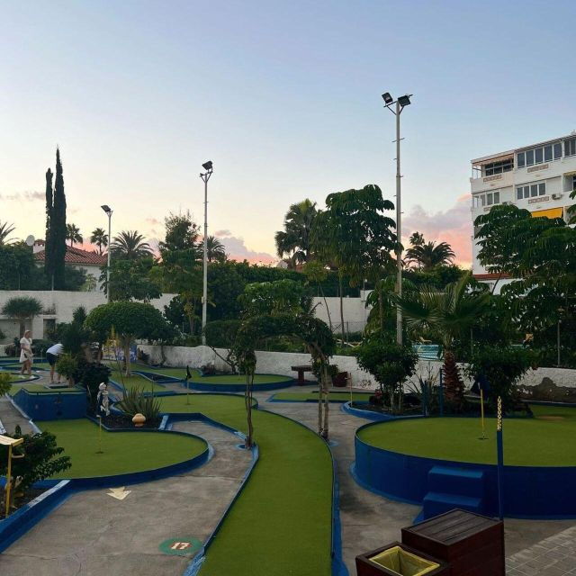 Playa Del Inglés: Minigolf Taidia - Inclusions and Host/Greeter Information