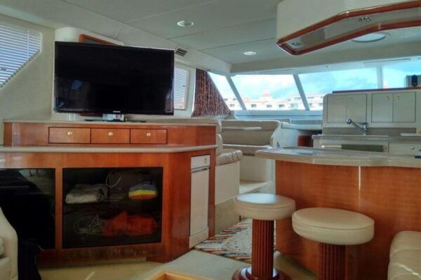Playa Mujeres: Private Yacht Rental - 4-hour SR55H4 - Free Cancellation and Flexible Booking