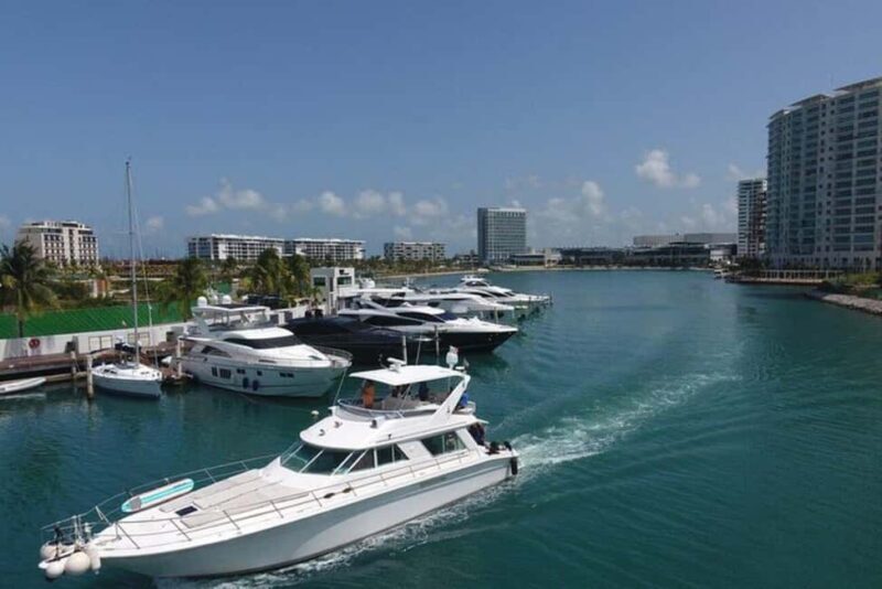 Playa Mujeres: Private Yacht Rental - 4hr SR55H4 #GMBSR55FUN - An Overview of the Experience