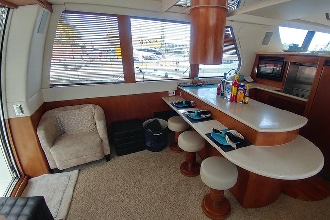 Playa Mujeres Rent a Yacht 4hrs With Food and Drinks Aboard CA55 - Pricing