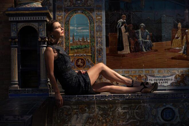 Plaza España: Captivating Portrait Photography Session - Payment and Support