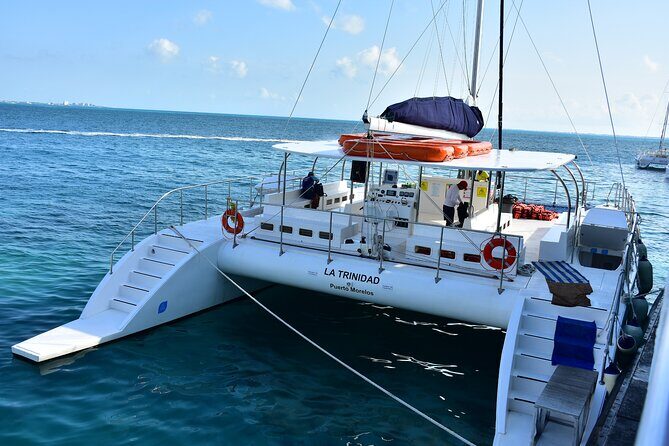 Pleasure Adventure over Catamaran to Isla Mujeres from Cancún - An in-depth look at the Pleasure Adventure Catamaran Tour