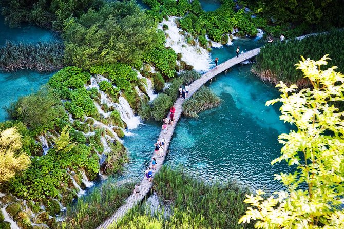Plitvice Lakes Economy Group Tour From Split or Trogir - Itinerary Highlights