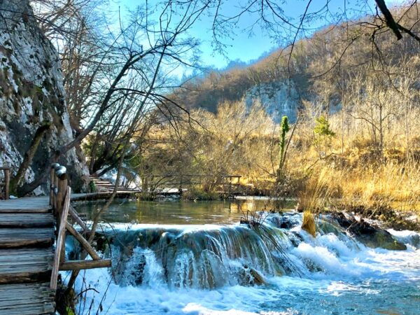 PLITVICE LAKES FULL DAY TOUR WITH LOCAL - Important Travel Considerations
