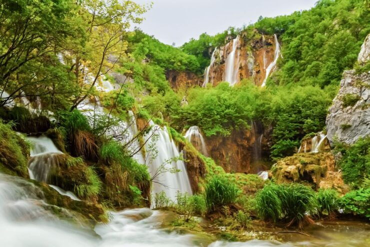 Plitvice Lakes: Guided Walking Tour and Boat Ride - Experience and Exploration