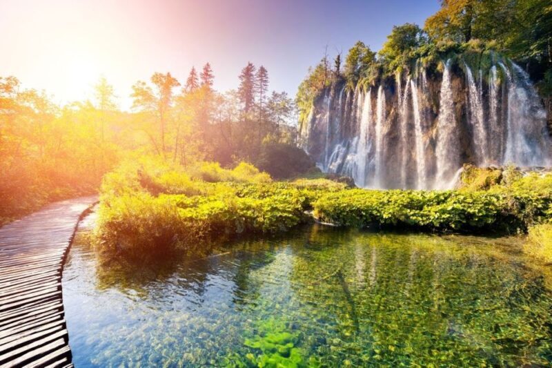 Plitvice Lakes Private Day Trip from Zagreb with a Guide - Detailed Breakdown of the Itinerary