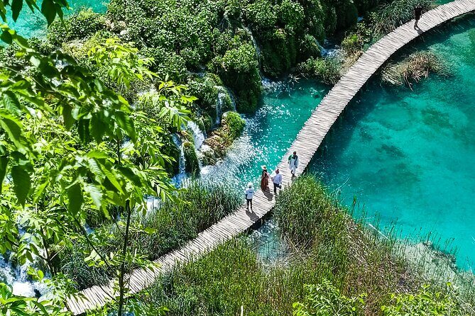 Plitvice & Rastoke guided tour w/ticket from Zagreb (8pax) EN/ES - What the Tour Does Well