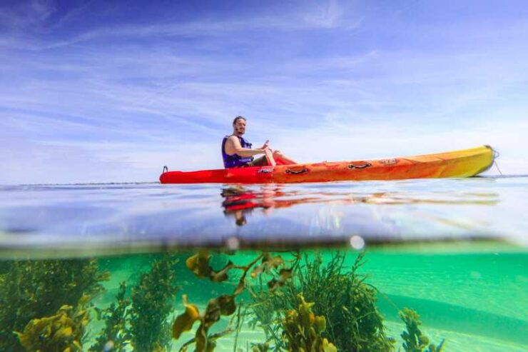 Plouguerneau: Kayak Rental at the Virgin Island Lighthouse - Experience the Virgin Island Lighthouse
