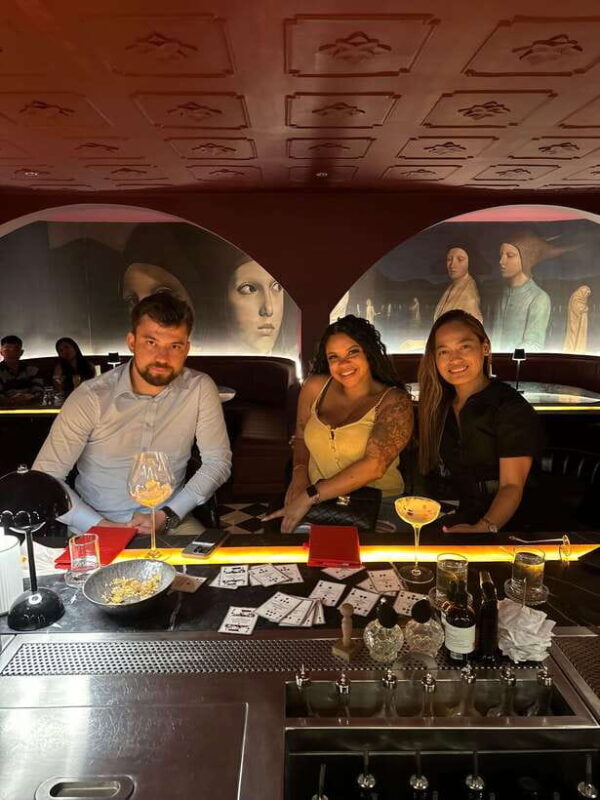 Poblacion Makati Bar Hopping Experience - An Inside Look at the Poblacion Makati Bar Hopping Experience