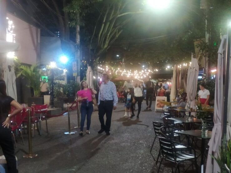 Poblado's Night Walking Tour - Tour Highlights