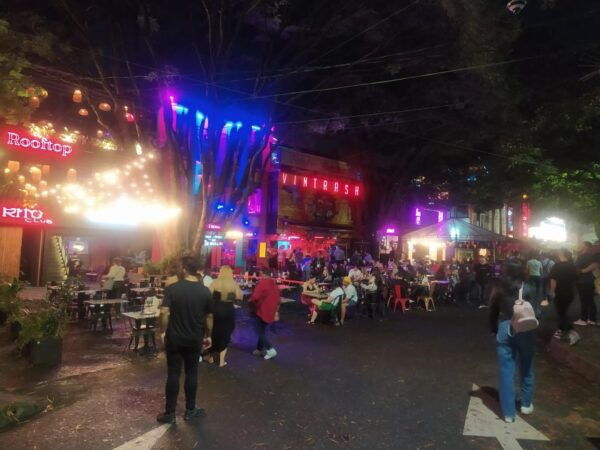Poblado's Night Walking Tour - Meeting Point and Location