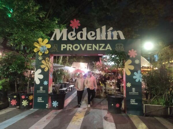 Poblado's Night Walking Tour - Frequently Asked Questions
