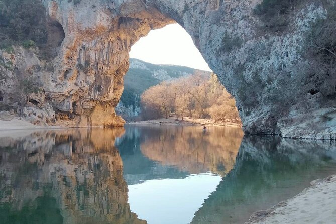 Poetic Mood Show at the Waters Edge in Pont Darc - Location Details