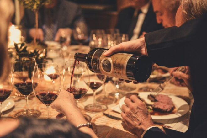 Poggibonsi: Fiorentina Steak Lunch and Wine Tasting - Enjoy a Tuscan Culinary Journey