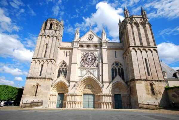 Poitiers: Eleanor of Aquitaine Walking Tour - Questions You May Have