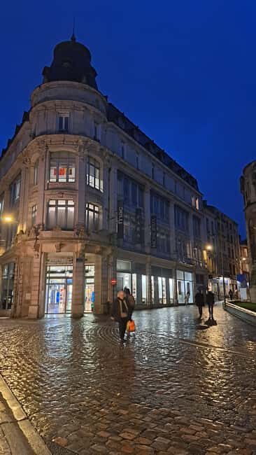 Poitiers: Epic Nighttime Torchlight Tour - What to Expect from the Tour  