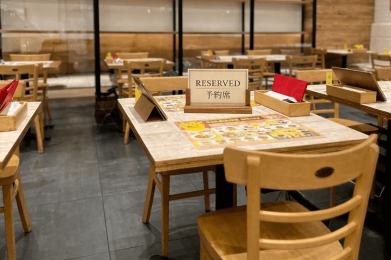 Pokemon Cafe - Inside the café: décor, food and character moments
