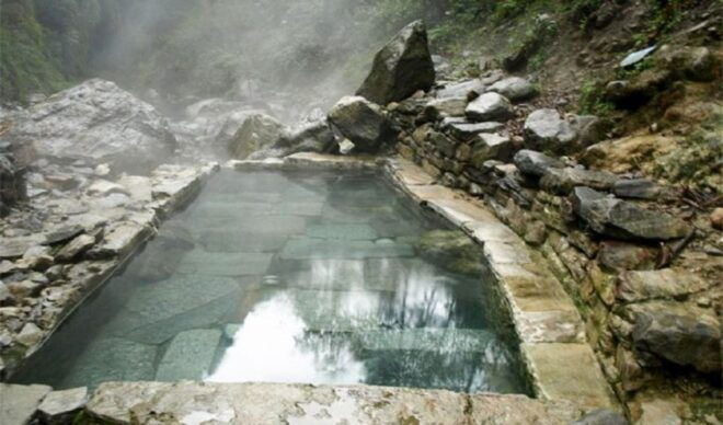 Pokhara: Guided 2-Days Mukhtinath Tour and Hot Spring By 4WD - Important Information