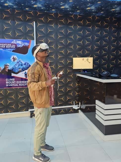 Pokhara: Mount Everest Climbing In Virtual Reality - What is the Virtual Everest Experience in Pokhara?
