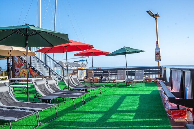 Poko Loko Floating Bar: Island Chill - What to Expect on the Tour