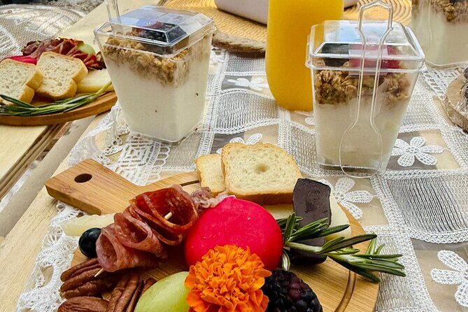 Pole Dance class and Picnic by the sea in San Juan - FAQ