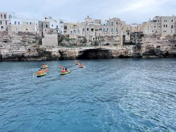 Polignano a Mare: Guided Tour of the Coast by Kayak - Photoshoot and Return