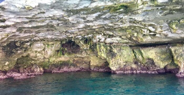 Polignano a Mare:tour Privato in barca tra grotte e aperitiv - FAQ
