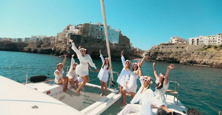 Polignano: Catamaran Cruise With Aperitif and Food - Onboard Amenities and Aperitif