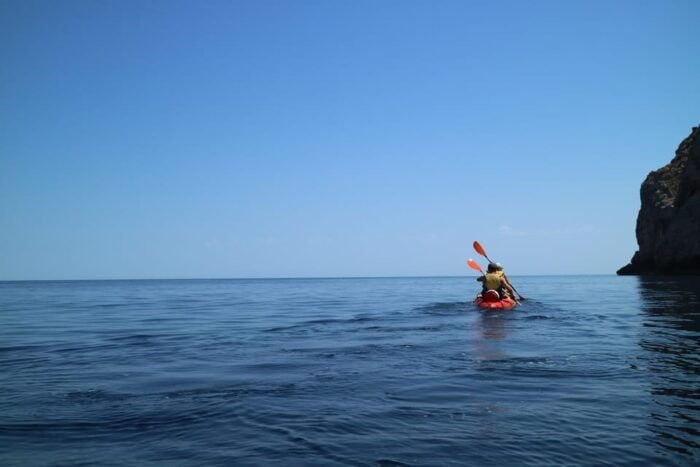 Pollença: Kayak and Coasteering Cliff Jumping - What to Expect
