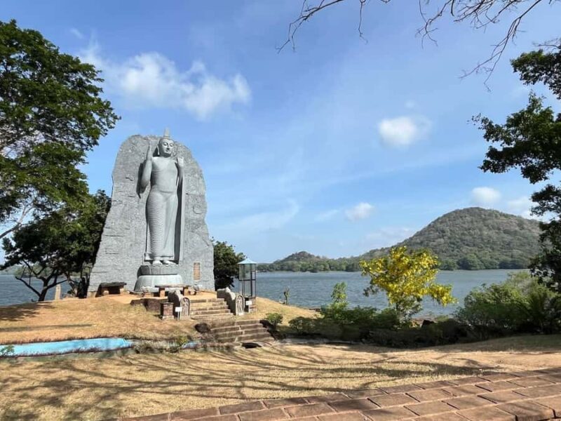 Polonnaruwa Ancient City & Minneriya Safari Full-Day Tour - Detailed Breakdown of the Itinerary  