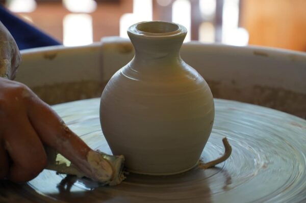 Pomegranate Whispers: Clay Crafting With Alina Gishyan - Scenic Workshop Setting