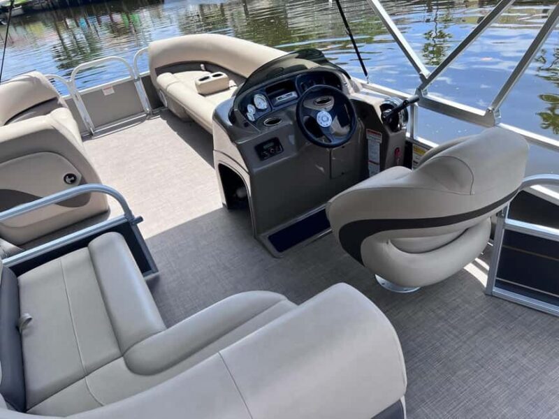 Pompano Beach: Pontoon Boat Rental - Who Would Love This Experience?