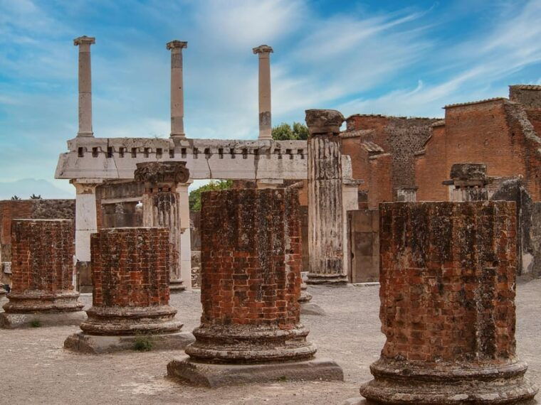 POMPEI TOUR : RUINS (SKIP THE LINE ) AND NAPLES HISTORICAL CENTER - Itinerary Highlights