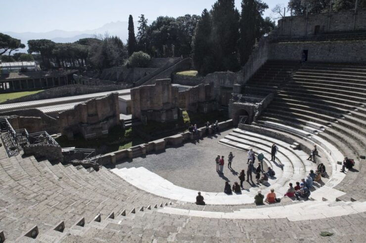 Pompeii: 2-Hour Shared Walking Tour - Good To Know