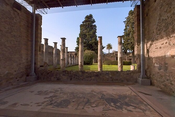 Pompeii: 2 Hours Skip the Line Visit With a Licensed Guide - Directions and Weather Considerations
