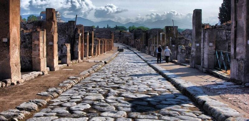 Pompeii 2H Private Guided Tour with Optional Tickets - The Experience Provider: Tempio Transfer by Luigi