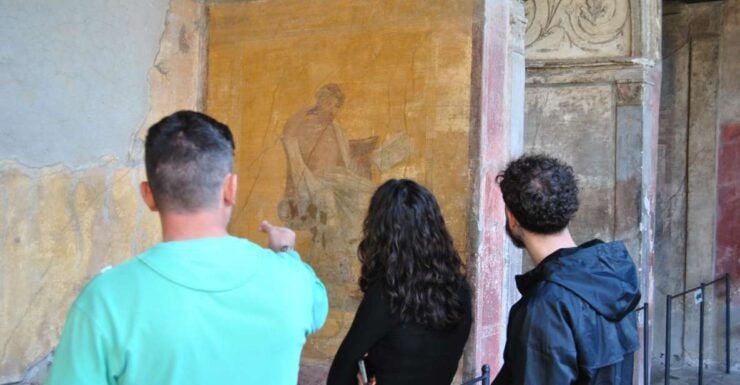 Pompeii 3H: Private Guided Tour With a Local Expert Guide - Good To Know