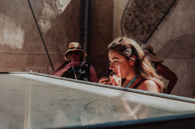 Pompeii 3hours Villa of Mysteries Tour With an Archaeologist - The Role of the Archaeologist Guide