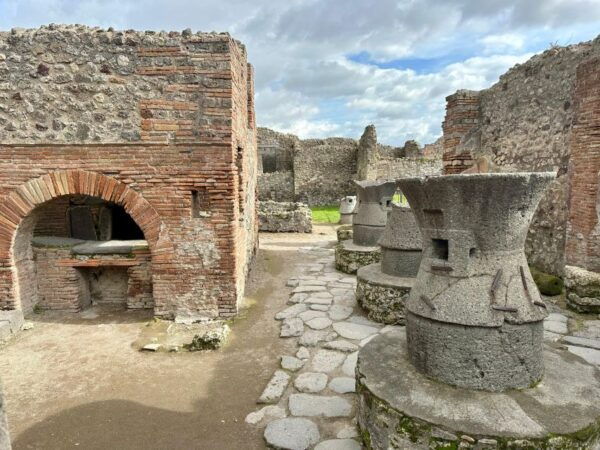 Pompeii All-Inclusive: Explore New and Old City With a Guide - The Sum Up