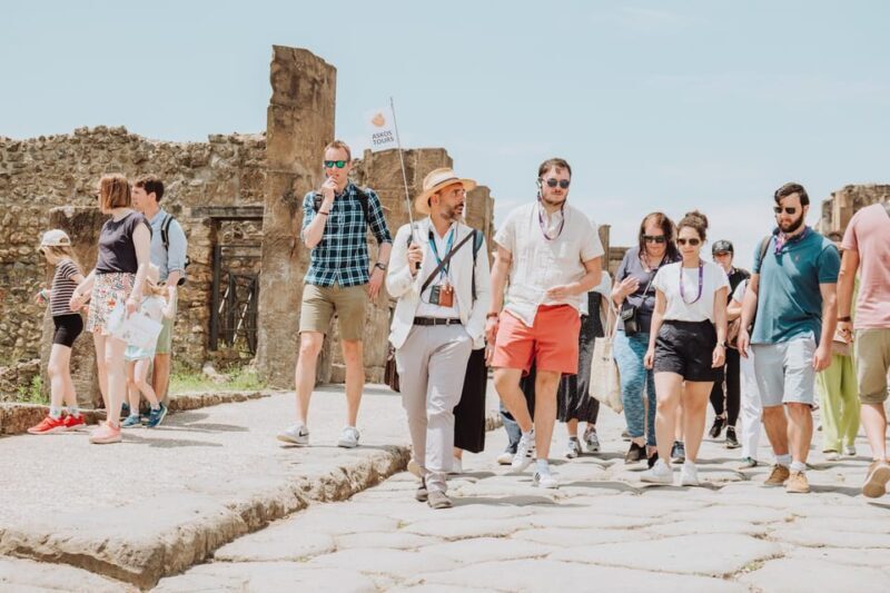Pompeii and Amphitheatre group tour with an archaeologist - FAQs