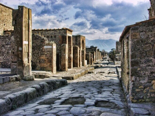 Pompeii and Herculaneum: Private Tour From Naples - Itinerary