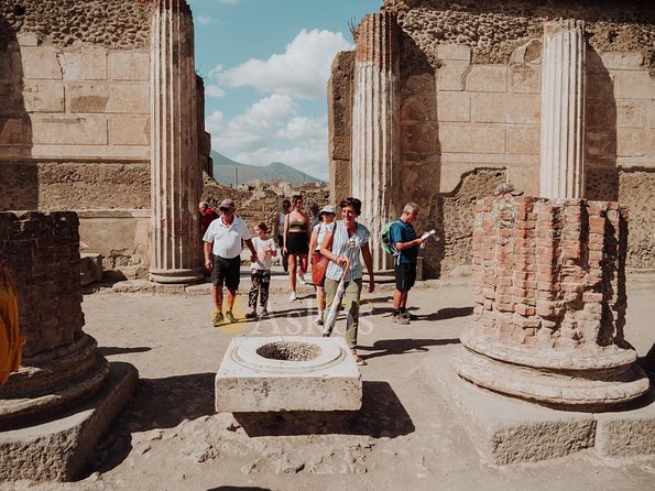 Pompeii and Herculaneum Private Walking Tour With an Archaeologist - Pricing and Terms